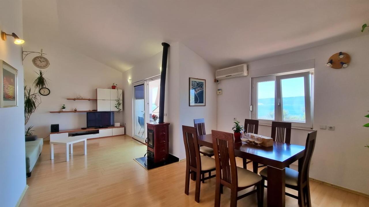 Apartments Gajo Omis Exterior photo
