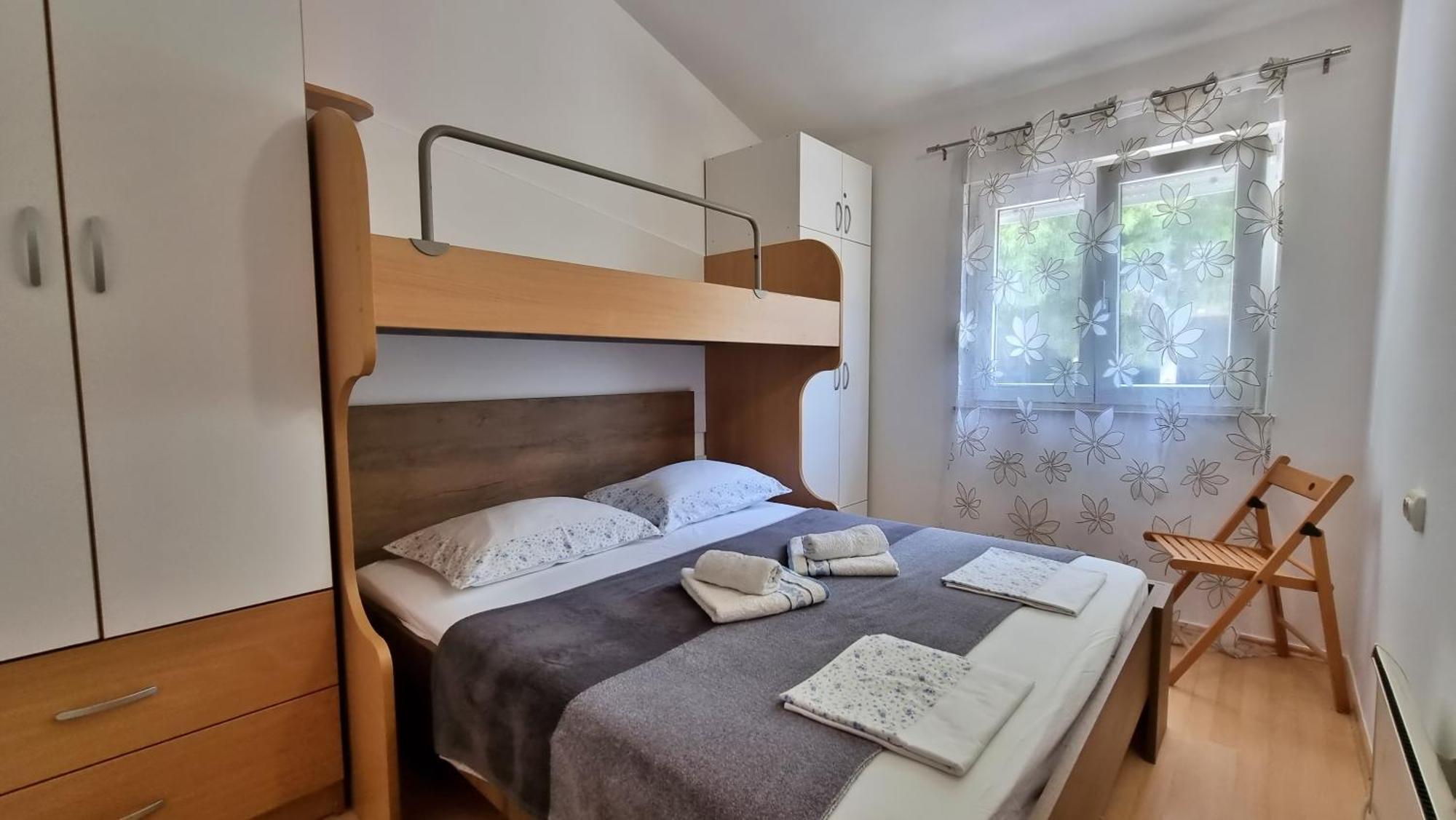 Apartments Gajo Omis Room photo