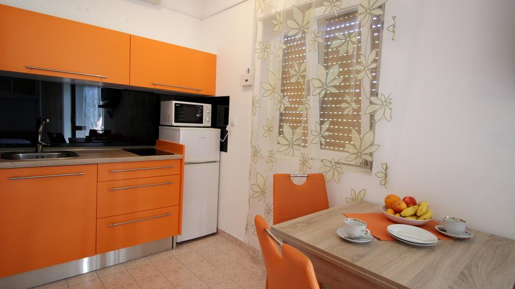 Apartments Gajo Omis Room photo